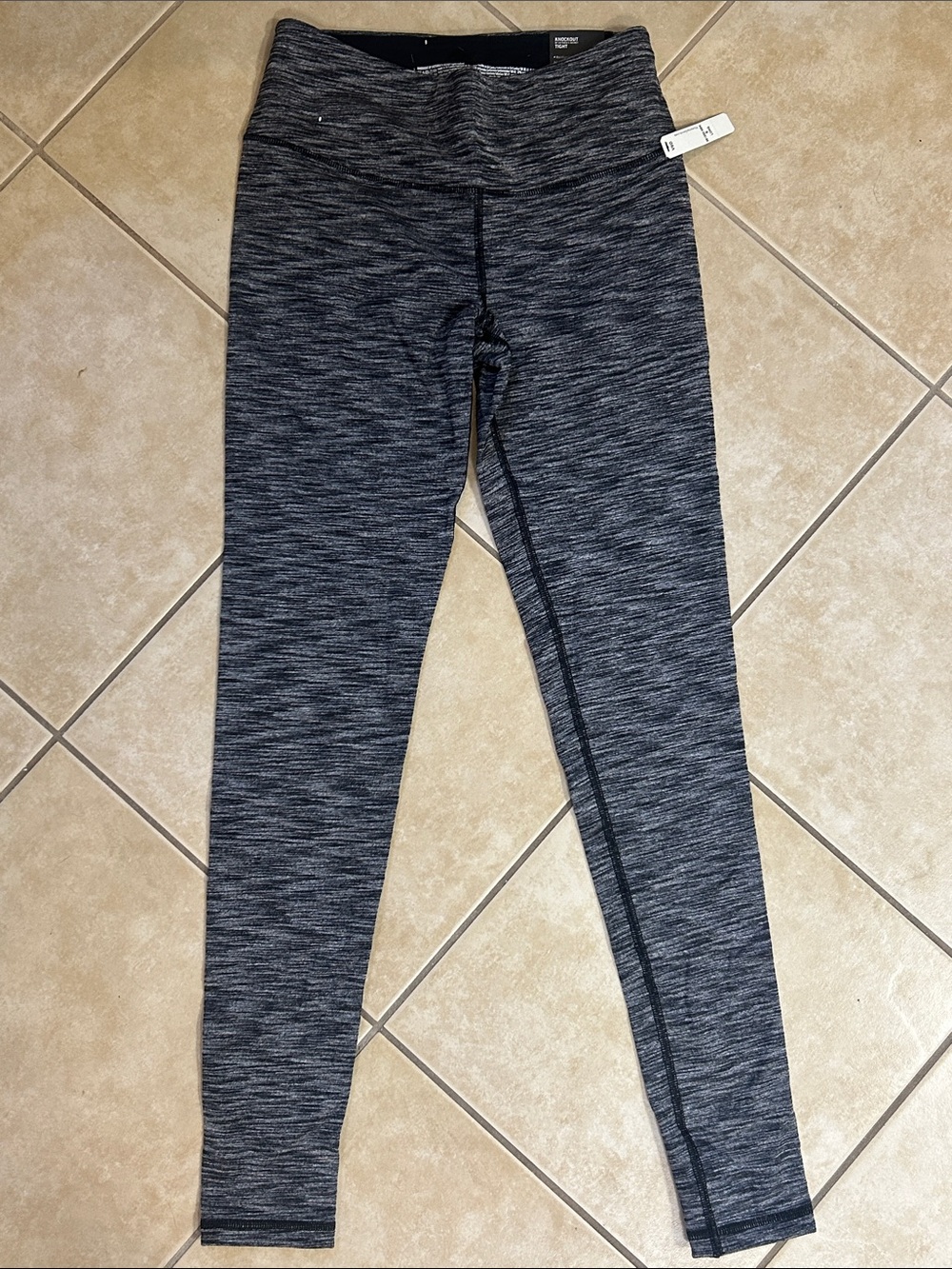 Victoria's Secret Heathered Black Gray Athletic Leggings - Picture 1 of 4